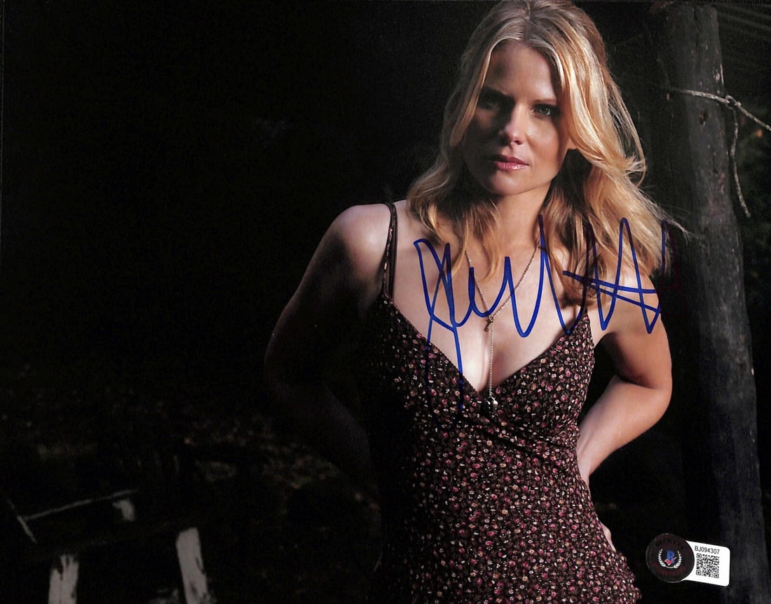 Joelle Carter Ava Crowder Justified Signed 8x10 Photo Beckett Authenticated: Joelle Carter Ava Crowder Justified Signed 8x10 Photo Beckett Authenticated This stunning autographed 8x10 photograph features Joelle Carter, known for her role as "Ava Crowder" in the acclaimed TV se