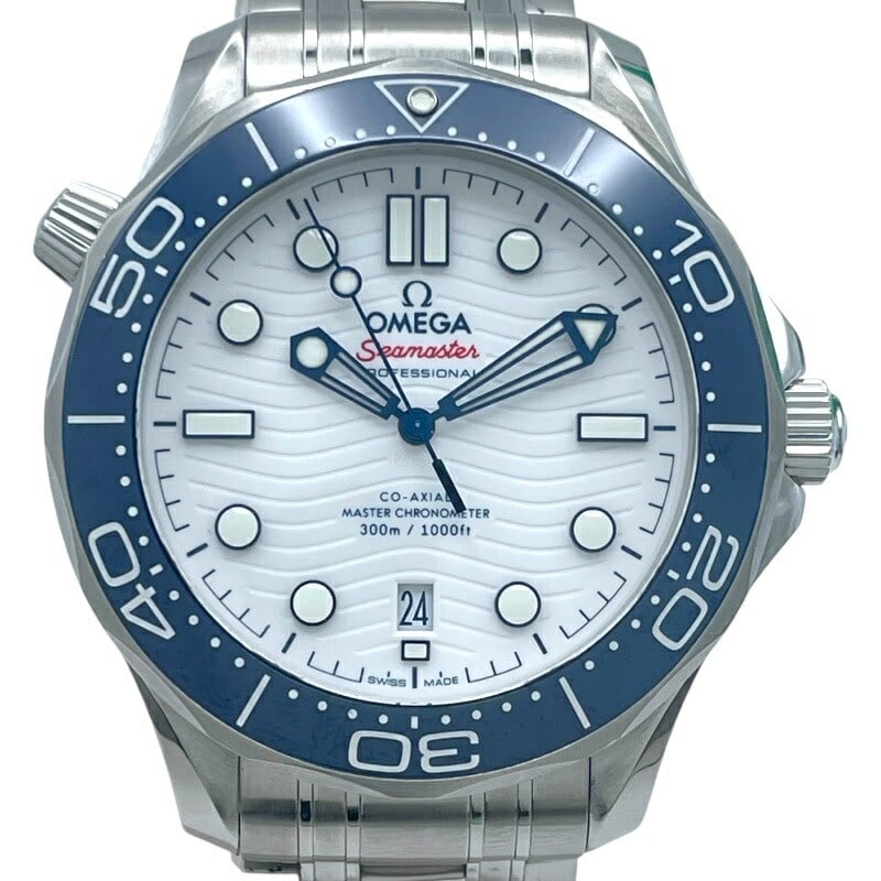 OMEGA Seamaster 300M Diver Chronometer Wristwatch 522.30.42.20.04.001: OMEGA Seamaster 300M Diver Chronometer Wristwatch 522.30.42.20.04.001 This is a pre-owned OMEGA Seamaster Diver 300M Co-Axial Master Chronometer wristwatch, designed for men. Crafted in Switzerland, t