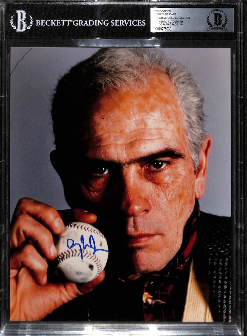 Tommy Lee Jones Signed 8X10 Photo Auto Grade 10 Beckett Authentication: Tommy Lee Jones Signed 8X10 Photo Auto Grade 10 Beckett Authentication This is an original 8X10 color photograph of Tommy Lee Jones, signed in blue permanent marker. The autograph has been authenticat