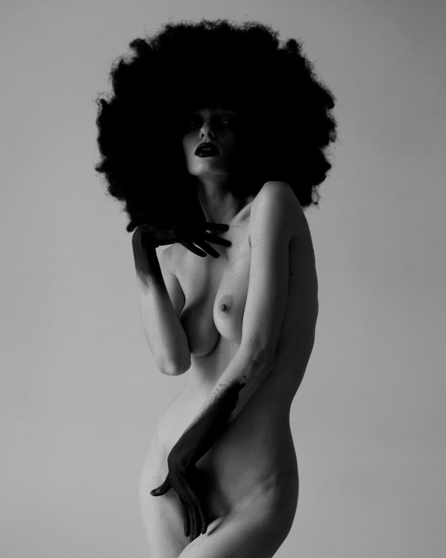 Olha Stepanian Black Cloud 3 Nude Photography Edition 1/7 39 x 31: Olha Stepanian Black Cloud 3 Nude Photography Edition 1/7 39 x 31 Introducing "Black Cloud 3," a striking piece of nude photography by Olha Stepanian, created in 2019. This artwork measures 39 inches 