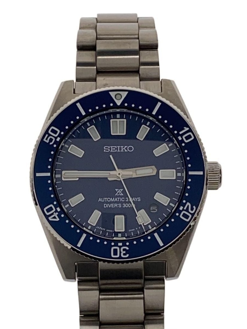 Seiko Prospex stainless steel blue dial men's wristwatch: Seiko Prospex stainless steel blue dial men's wristwatch This SEIKO PROSPEX 6R55-00G0 men's wristwatch features a blue dial and a durable stainless steel construction. Sourced and made in Japan, it is