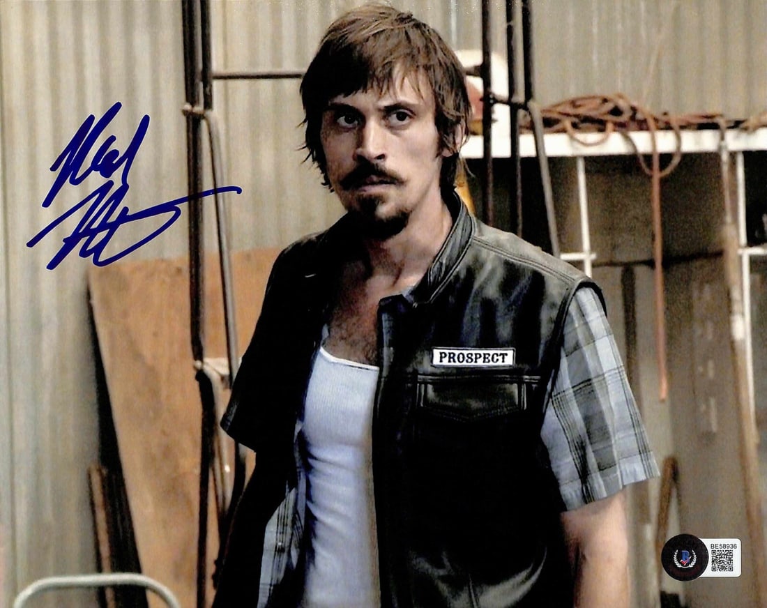 Niko Nicotera autographed Sons of Anarchy 8x10 photo Beckett certified: Niko Nicotera autographed Sons of Anarchy 8x10 photo Beckett certified This is an autographed 8x10 photograph signed by Niko Nicotera, known for his role as George 'Rat Boy' Skogstrom in the TV series