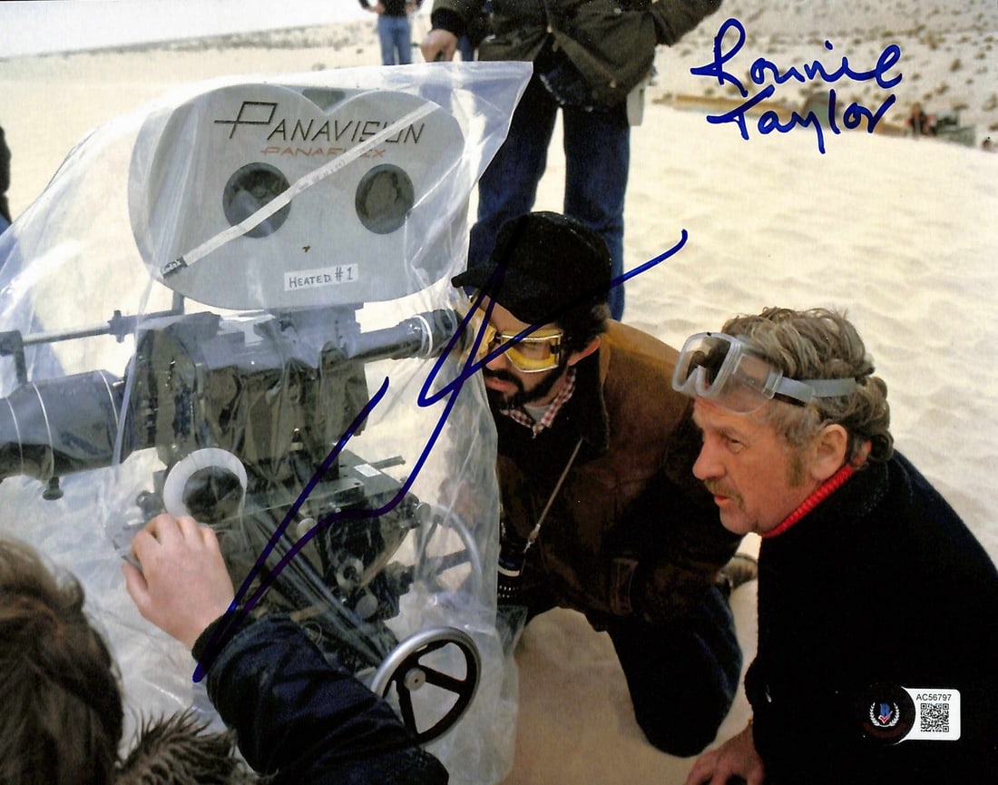 George Lucas Ronnie Taylor Star Wars ANH Signed 8x10 Photo Beckett LOA: George Lucas Ronnie Taylor Star Wars ANH Signed 8x10 Photo Beckett LOA This autographed 8x10 photograph features the iconic signatures of George Lucas, the creator and director of Star Wars, and Ronni