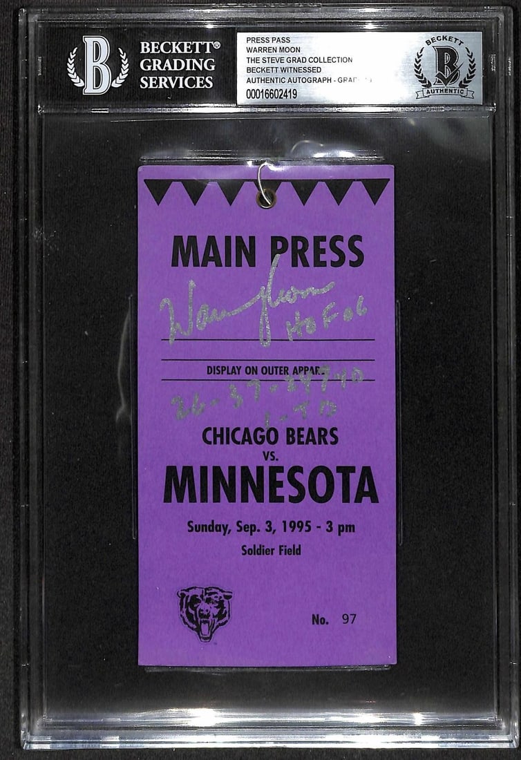 Warren Moon autographed 1995 NFL game press pass Beckett slab: Warren Moon autographed 1995 NFL game press pass Beckett slab This is a game-day main press pass from the Chicago Bears vs. Minnesota matchup at Soldier Field on September 3, 1995, hand-signed and ins