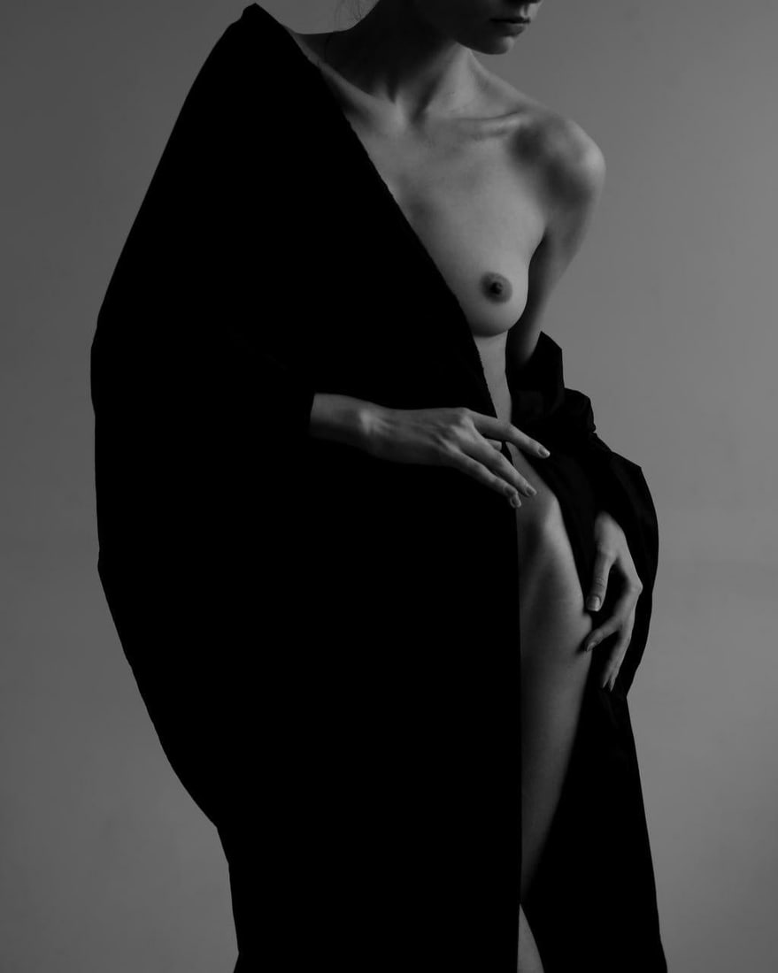 Olha Stepanian Mirage 47x39 Inch Limited Edition Black and White Nude Photograph: Olha Stepanian Mirage 47x39 Inch Limited Edition Black and White Nude Photograph "Mirage" is a contemporary black and white nude photograph by Olha Stepanian, created in 2025. This edition is number 1