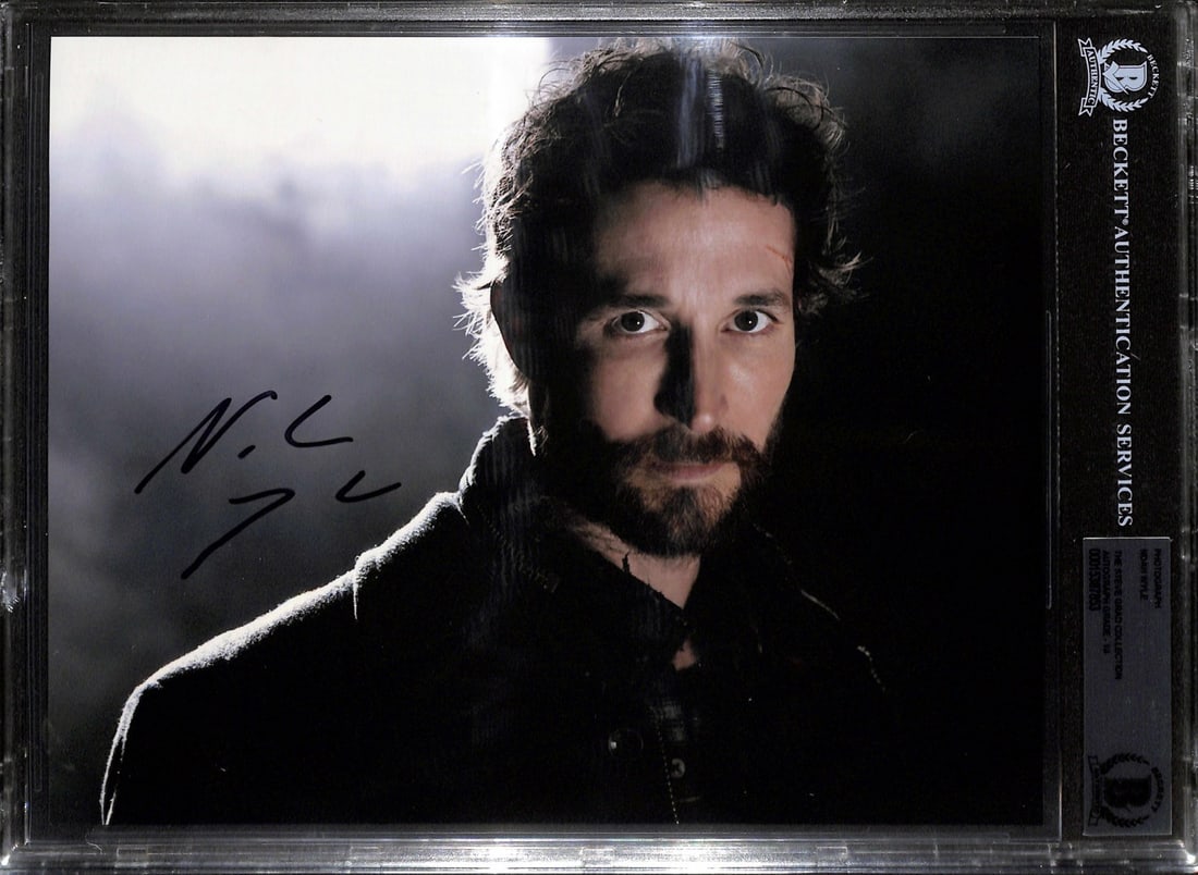 Noah Wyle Signed 8x10 Photo Falling Skies Beckett Gem Mint 10: Noah Wyle Signed 8x10 Photo Falling Skies Beckett Gem Mint 10 This stunning 8x10 close-up photograph features Noah Wyle, hand-signed in bold black ink. The autograph is graded a flawless Gem Mint 10 b