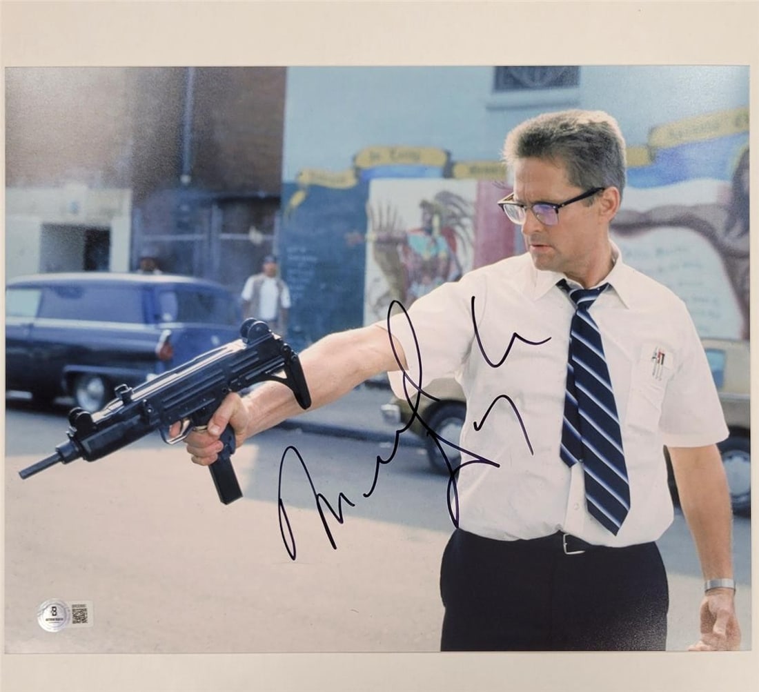 11x14 Falling Down photograph signed by Michael Douglas Beckett authenticated (1 of 2)