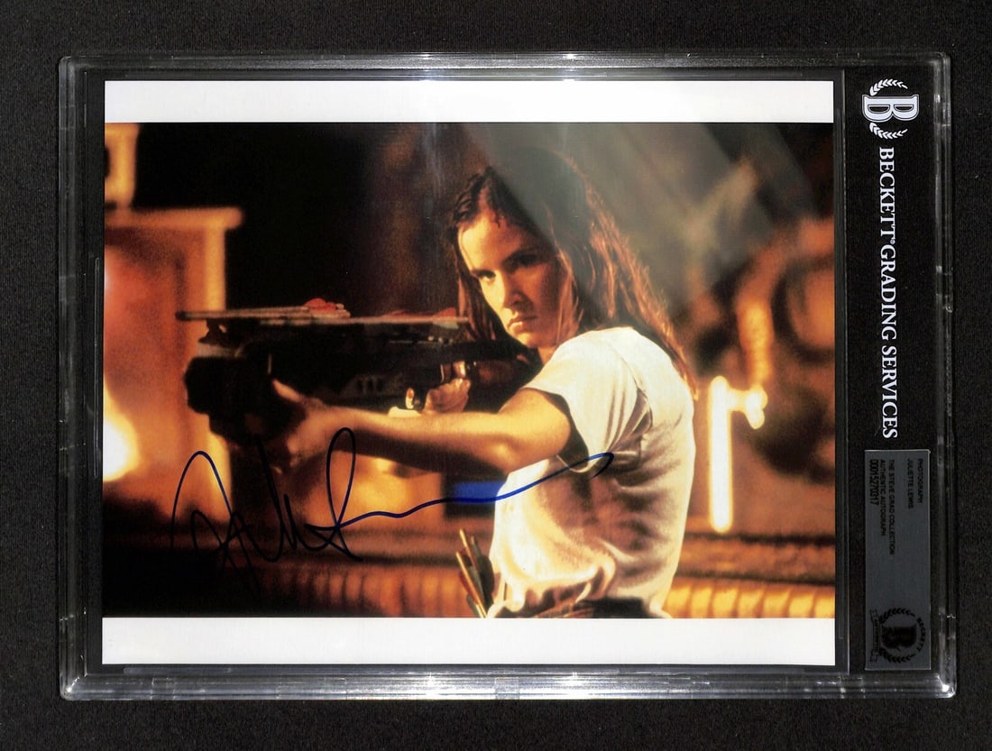Beckett Authenticated 8x10 Photo Signed by Juliette Lewis From Dusk Till Dawn: Beckett Authenticated 8x10 Photo Signed by Juliette Lewis From Dusk Till Dawn This is an original 8x10 color photograph signed by Juliette Lewis from the movie From Dusk Till Dawn. The autograph was o