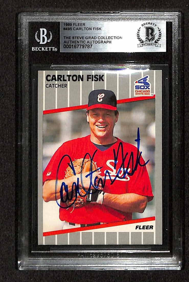Beckett Authenticated Carlton Fisk Signed 1989 Fleer White Sox Card (1 of 1)