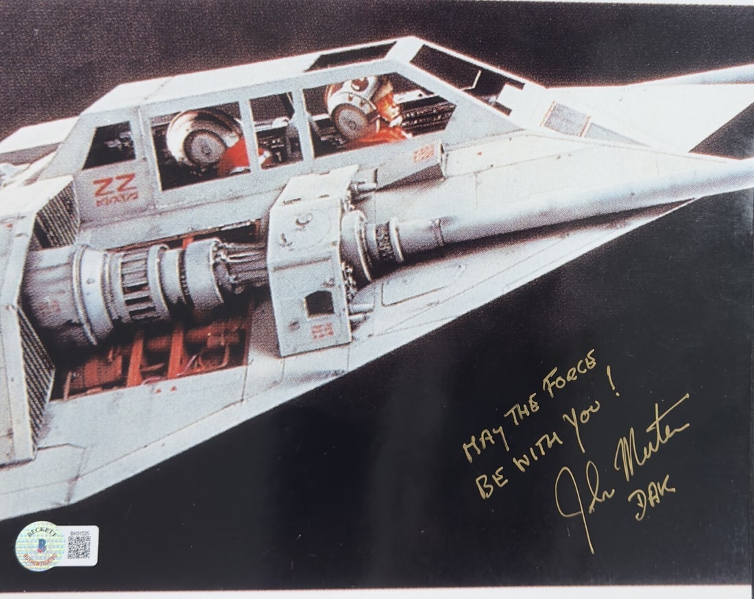 Autographed 8x10 Photo John Morton Dak Star Wars Empire Beckett LOA: Autographed 8x10 Photo John Morton Dak Star Wars Empire Beckett LOA This is an autographed 8x10 photograph signed by John Morton, the actor who portrayed "Dak Ralter" in Star Wars: The Empire Strikes 