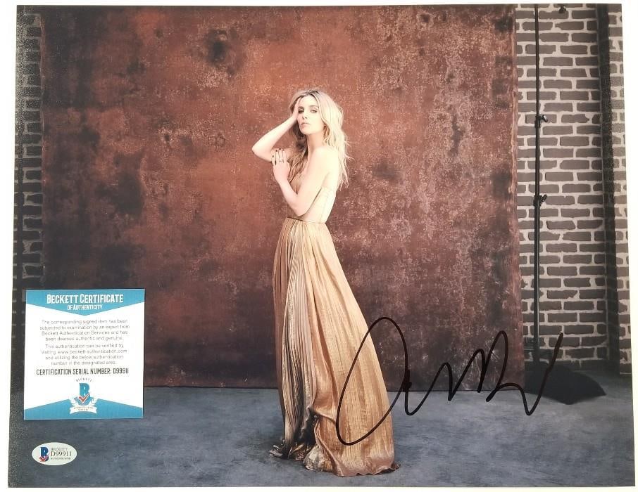 Annabelle Wallis Autographed 11x14 Photograph with Beckett BAS Authentication: Annabelle Wallis Autographed 11x14 Photograph with Beckett BAS Authentication This original 11x14 photograph is signed by actress Annabelle Wallis. The item includes autograph authentication by Becket
