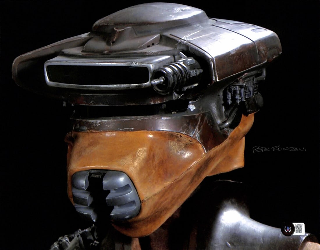 Leia Boushh Mask 11x14 Photo Signed by Pete Ronzani Beckett Authenticated: Leia Boushh Mask 11x14 Photo Signed by Pete Ronzani Beckett Authenticated This is an autographed 11x14 photograph signed by Pete Ronzani, who worked as a mask maker and fabricator for Industrial Light