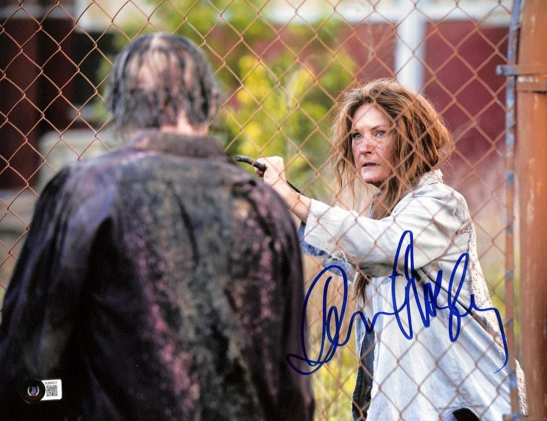 11x14 Denise Crosby signed Star Trek photograph Beckett authenticated (1 of 1)