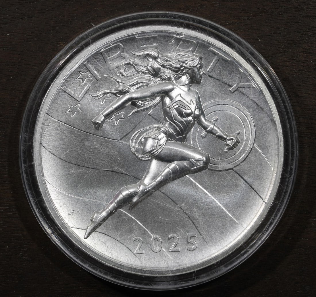 2025 U.S. Mint Wonder Woman Silver Medal 2.5 Oz .999: 2025 U.S. Mint Wonder Woman Silver Medal 2.5 Oz .999 This 2025 Wonder Woman DC Comics silver medal is produced by the U.S. Mint and features a matte strike. Crafted from 2.5 ounces of .999 fine silver