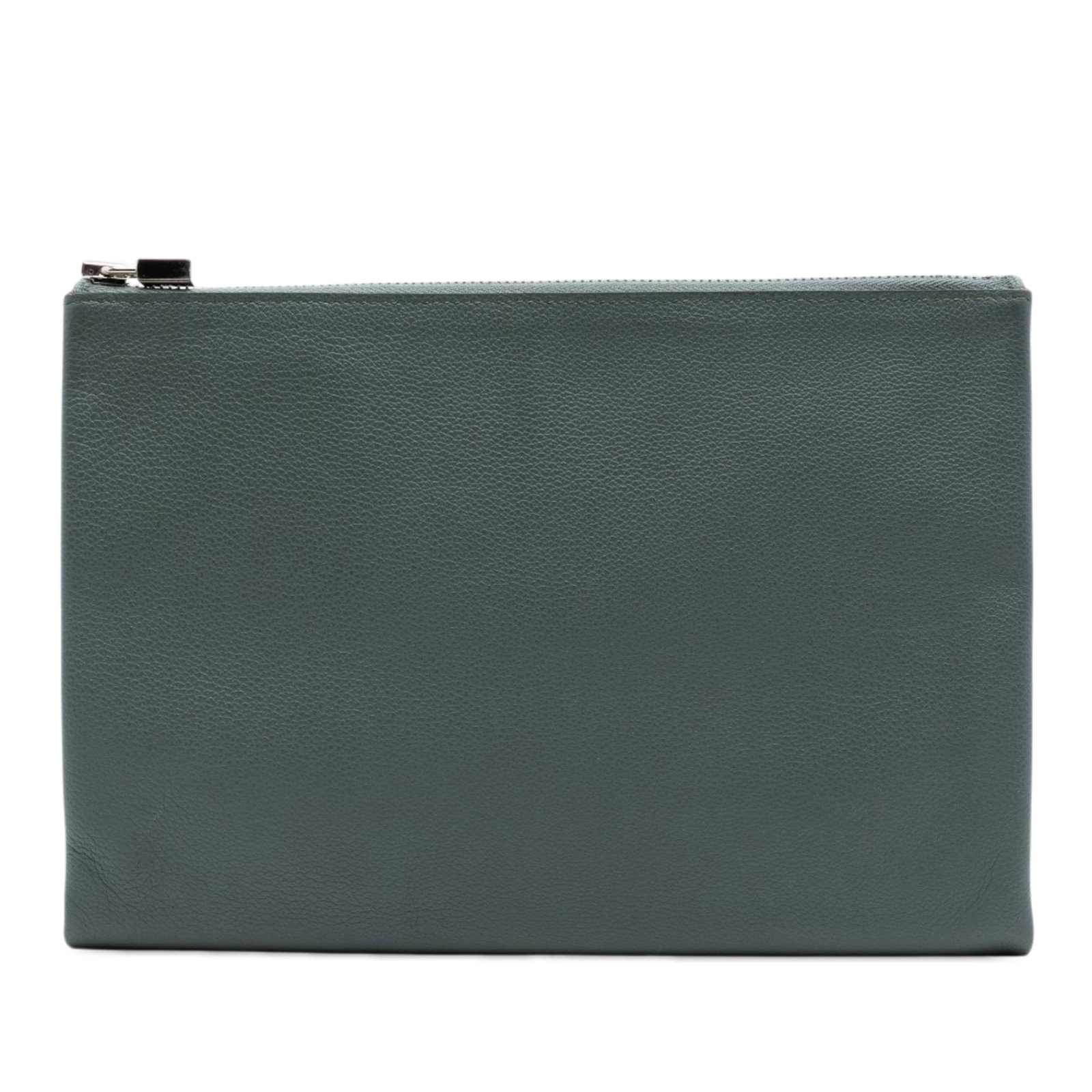 Hermes Atout 26 Gray Evercolor Leather Clutch Bag: Hermes Atout 26 Gray Evercolor Leather Clutch Bag Hermes Evercolor Atout Pouch 26 clutch bag crafted in gray Evercolor leather with a top zip closure. Made in France. Condition B+ with noted wear incl