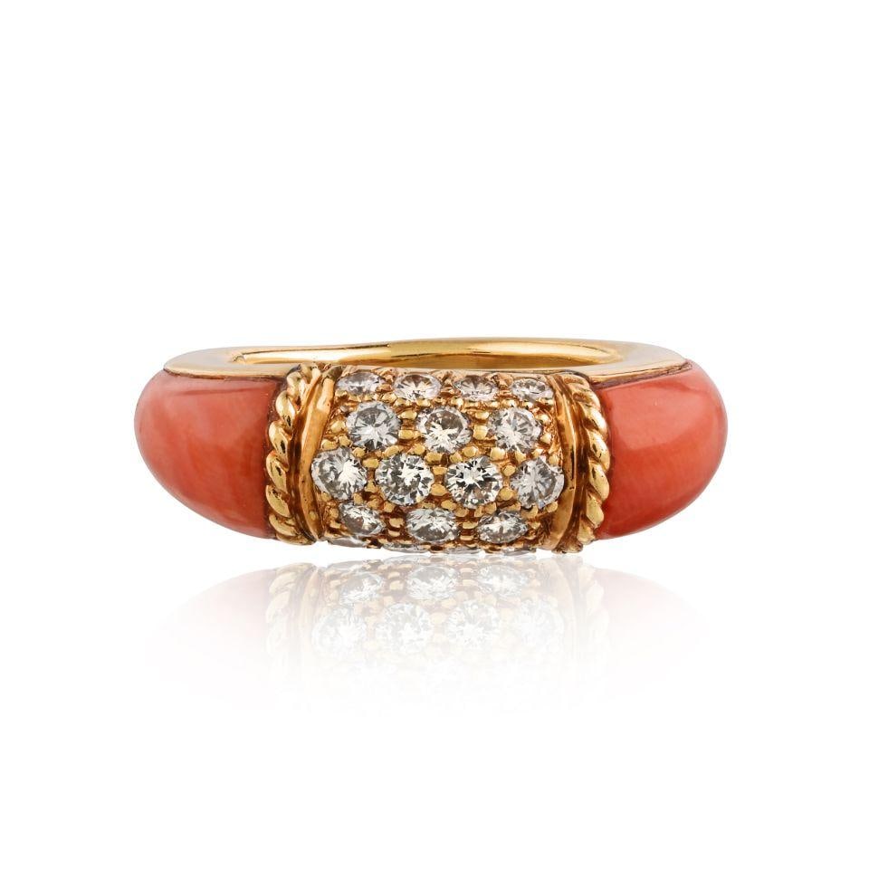 Van Cleef Arpels Coral Ring 18K Yellow Gold Diamond Accent: Van Cleef Arpels Coral Ring 18K Yellow Gold Diamond Accent Pre-owned estate ring in 18K yellow gold with coral style and approximately 0.3 cts of diamonds. The ring weighs 6.8 grams and reflects the V