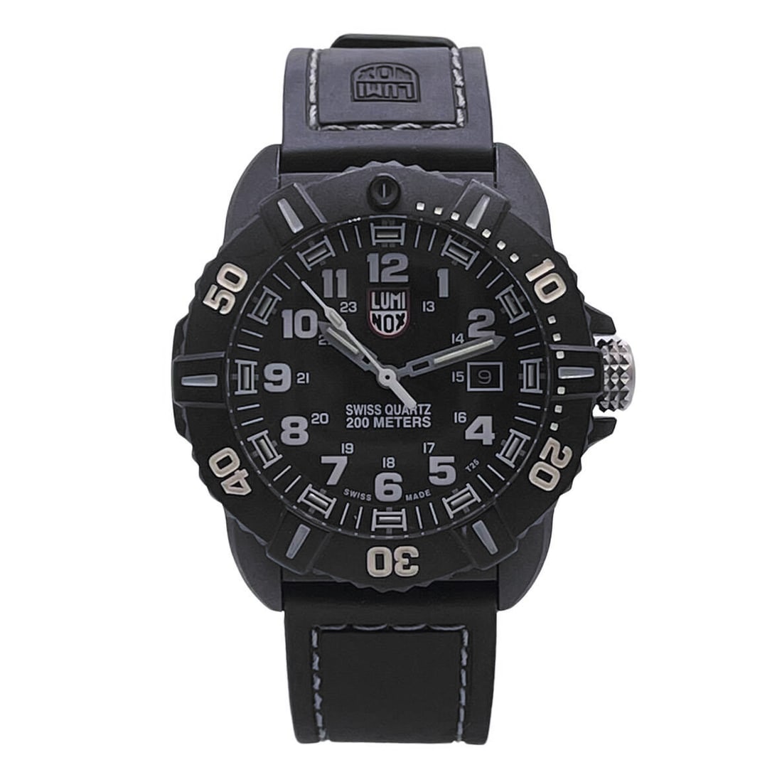 Luminox Coronado 44mm Diver Quartz Watch Black Carbon Dial XS.3021: Luminox Coronado 44mm Diver Quartz Watch Black Carbon Dial XS.3021 The Luminox Coronado 44mm Series 3020 is a stylish and functional wristwatch designed for divers. Featuring a sleek black carbon case