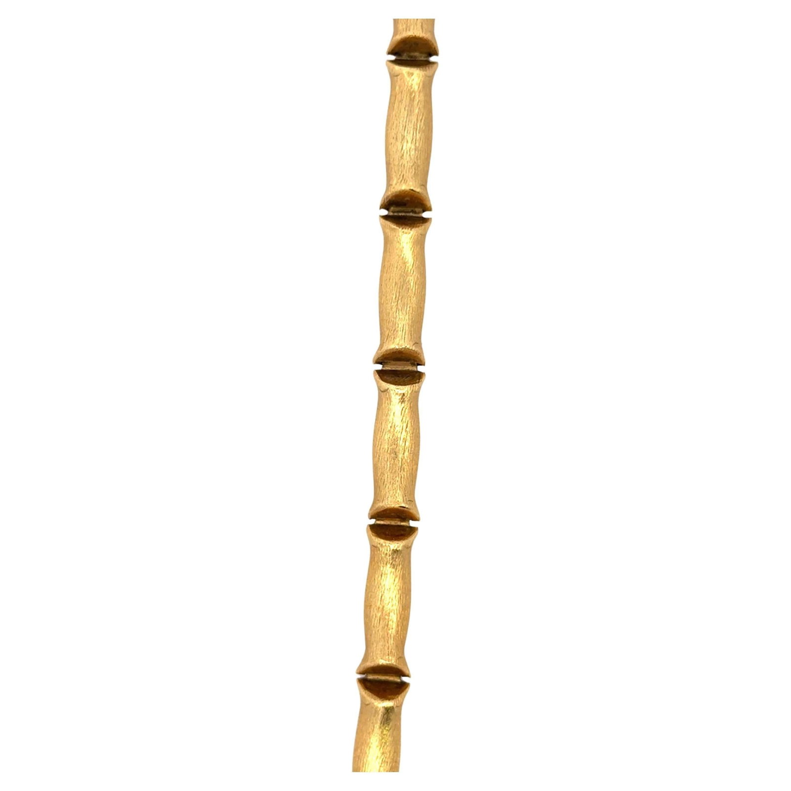 Harbor Diamonds 18K Yellow Gold Bamboo Link Bracelet Contemporary Design: Harbor Diamonds 18K Yellow Gold Bamboo Link Bracelet Contemporary Design This exquisite 18 Karat Yellow Gold bracelet showcases a stunning Bamboo motif with a brushed finish. Weighing 17.3 grams, it f