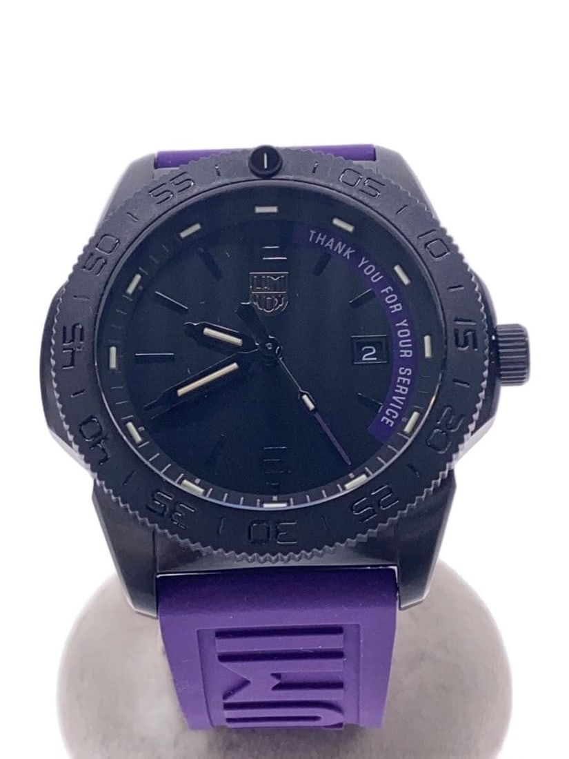 Luminox Pacific Diver Black Rubber Quartz Men's Wristwatch: Luminox Pacific Diver Black Rubber Quartz Men's Wristwatch This is a LUMINOX Pacific Diver Quartz men's wristwatch, model REF.3121.BO.TY.SET. The watch features a black rubber band and a black case, o