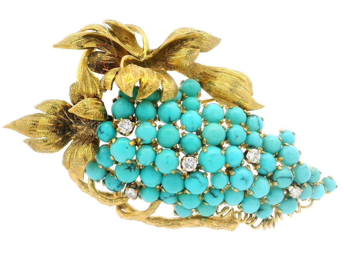 Vintage 14K Yellow Gold Turquoise Diamond Grape Vine Brooch: Vintage 14K Yellow Gold Turquoise Diamond Grape Vine Brooch This exquisite vintage brooch features a stunning grape vine branch design, crafted from solid 14k yellow gold. Adorned with numerous natura