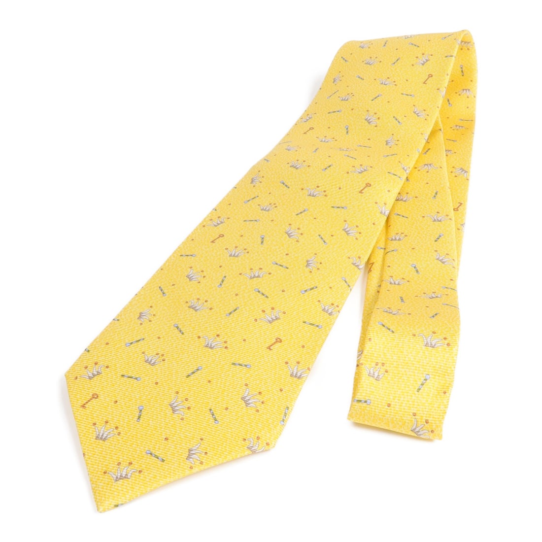 Mens Silk Tie BVLGARI Yellow Made in Italy: Mens Silk Tie BVLGARI Yellow Made in Italy A BVLGARI men's necktie in yellow silk, offered in regular size. It is made in Italy and comes with a storage box. Condition is AB: Very Good. Specifications
