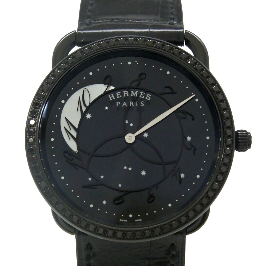 Hermes Arceau Ronde des Arts Unisex Quartz Wristwatch AR5A.530 049313WW00: Hermes Arceau Ronde des Arts Unisex Quartz Wristwatch AR5A.530 049313WW00 Hermes Arceau Ronde des Arts wristwatch in pre-owned condition, with a quartz movement and stainless steel/leather constructio