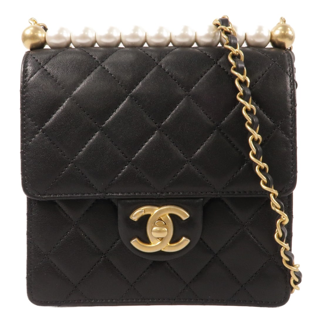 CHANEL AS0584 CC Pearl Chain Shoulder Bag Black Calfskin: CHANEL AS0584 CC Pearl Chain Shoulder Bag Black Calfskin Black CHANEL CC GHW Matelasse Pearl Chain Shoulder Bag, model AS0584, made from calfskin (cowhide). It features a turn-lock closure, two open i