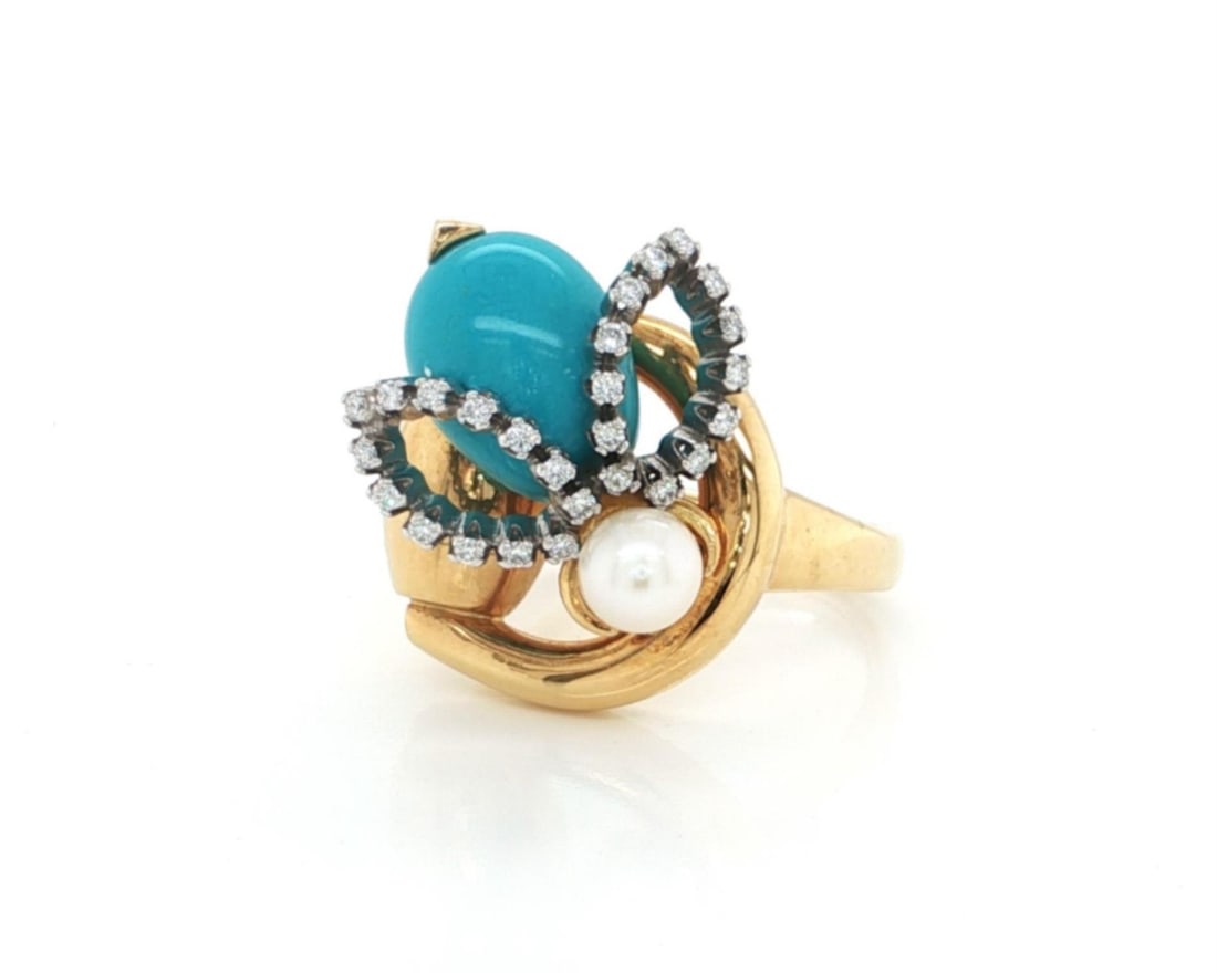 Gucci Horsebit Bee Motif 18k Gold Ring with Diamond Turquoise Pearl: Gucci Horsebit Bee Motif 18k Gold Ring with Diamond Turquoise Pearl This pre-owned statement ring features Gucci Horsebit Bee Motif styling in 18k yellow and white gold. It is set with natural turquoi