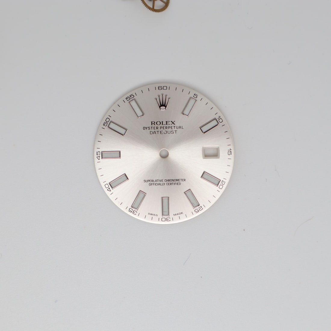 Rolex Datejust Silver Stick Dial 41mm for 116334 116300: Rolex Datejust Silver Stick Dial 41mm for 116334 116300 This authentic Rolex Datejust dial is designed for 41mm models 116334 and 116300. Featuring a sleek silver finish and a luxurious style, it show