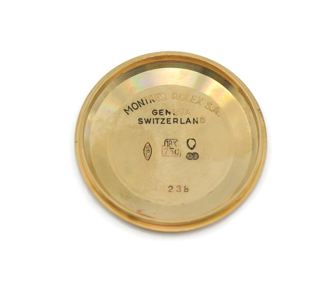 Rolex Ref 16238 18K Yellow Gold Watch Caseback 32.3mm: Rolex Ref 16238 18K Yellow Gold Watch Caseback 32.3mm Pre-owned Rolex caseback for reference 16238, made in 18K yellow gold. This Swiss-made replacement part is identified as a Rolex caseback and is l