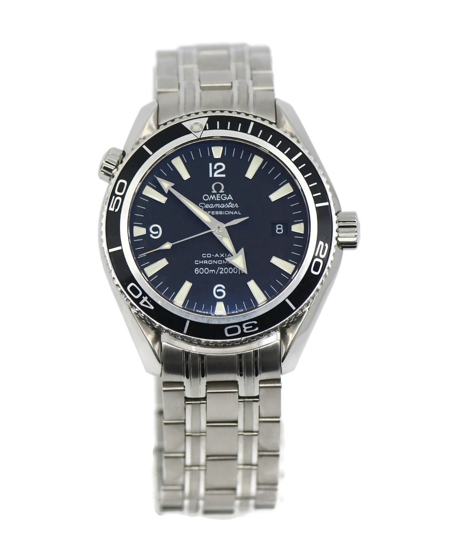 Omega 2201.50 Seamaster Planet Ocean men's stainless steel wristwatch: Omega 2201.50 Seamaster Planet Ocean men's stainless steel wristwatch Omega Seamaster Planet Ocean reference 2201.50 is a pre-owned men's automatic wristwatch with a black dial and matching black unid