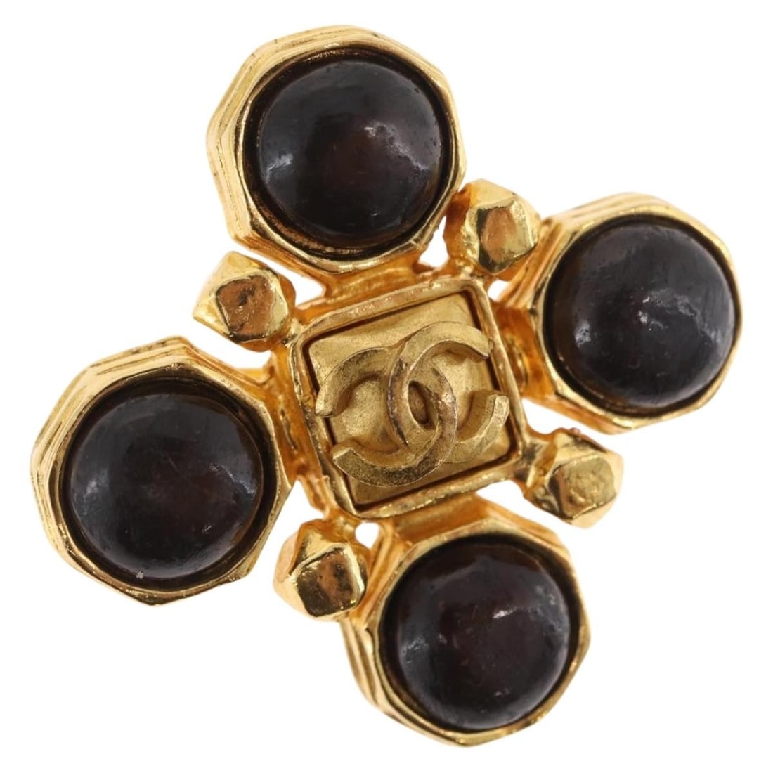 Chanel Coco Mark Gold Tone Metal Brooch with Box: Chanel Coco Mark Gold Tone Metal Brooch with Box CHANEL COCO Mark brooch in gold tone metal, made in France. It comes with the item box and has a 40 mm by 40 mm approximate size. Condition is ranked B