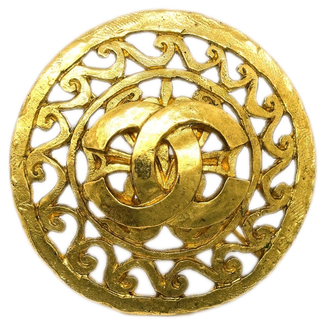 Chanel 95A Gold Plated Medallion Brooch: Chanel 95A Gold Plated Medallion Brooch Gold-plated Chanel medallion brooch pin from France with a decorative medallion design and 95A marking. Presented in very good condition. Specifications Brand: 