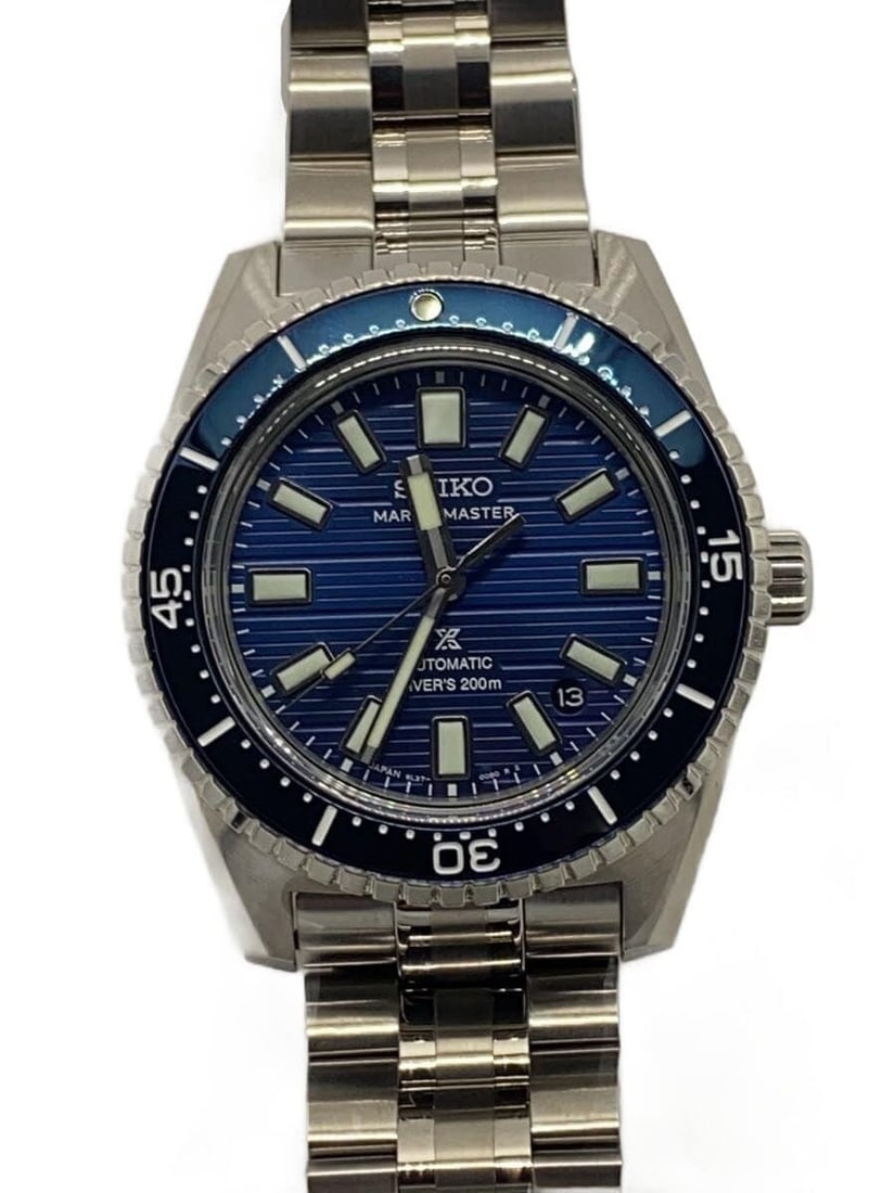 Seiko Marine Master Prospex quartz stainless steel men's wristwatch: Seiko Marine Master Prospex quartz stainless steel men's wristwatch This SEIKO Prospex Marine Master Quartz 6L37-00B0 is a men's wristwatch crafted in stainless steel with a blue dial. Designed for du