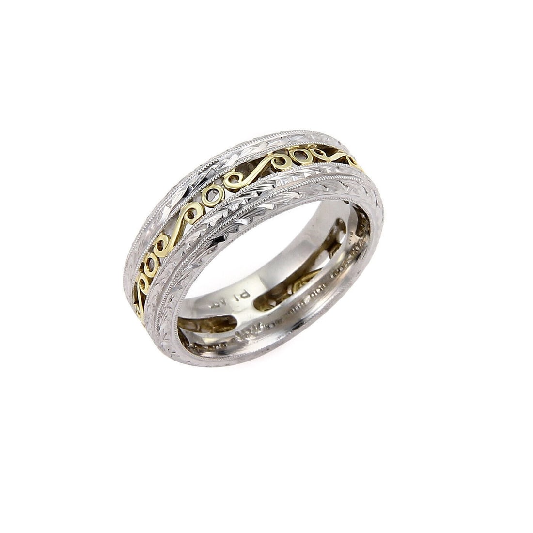 Tacori Scroll Band Ring Platinum 18k Yellow Gold Size 6.5: Tacori Scroll Band Ring Platinum 18k Yellow Gold Size 6.5 Tacori scroll design band ring crafted in platinum and 18k yellow gold. The ring features intricate scroll detailing with a textured, dimensio