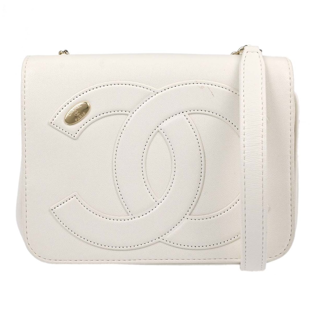 CHANEL Classic Single Flap Shoulder Bag White Lambskin Leather: CHANEL Classic Single Flap Shoulder Bag White Lambskin Leather A Chanel Classic Single Flap shoulder bag in white lambskin leather with gold-tone hardware. It features a chain strap, shoulder strap st