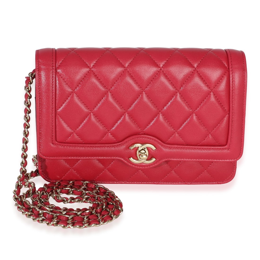 Chanel Hold The Line CC red lambskin wallet on chain: Chanel Hold The Line CC red lambskin wallet on chain A pre-owned red quilted lambskin wallet on chain from the Hold The Line CC line, designed as a small shoulder bag with a turnlock closure. It featu