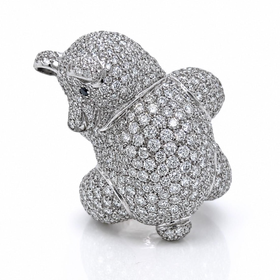 Diamond Bear Ring in 18K White Gold 16 Ct: Diamond Bear Ring in 18K White Gold 16 Ct This striking ring is crafted from 18K white gold and features an impressive 16.00 carats of diamonds with F-G color and VVS-VS clarity. The design is highlig