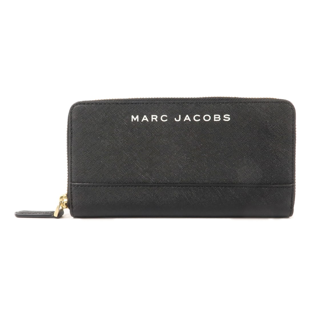 Black Calfskin Zip Wallet MARC JACOBS M0015160 Gold Tone: Black Calfskin Zip Wallet MARC JACOBS M0015160 Gold Tone Long round wallet in black calfskin (cowhide) with a Saffiano leather finish. It features a fastener closure, two wallet sections, one coin cas