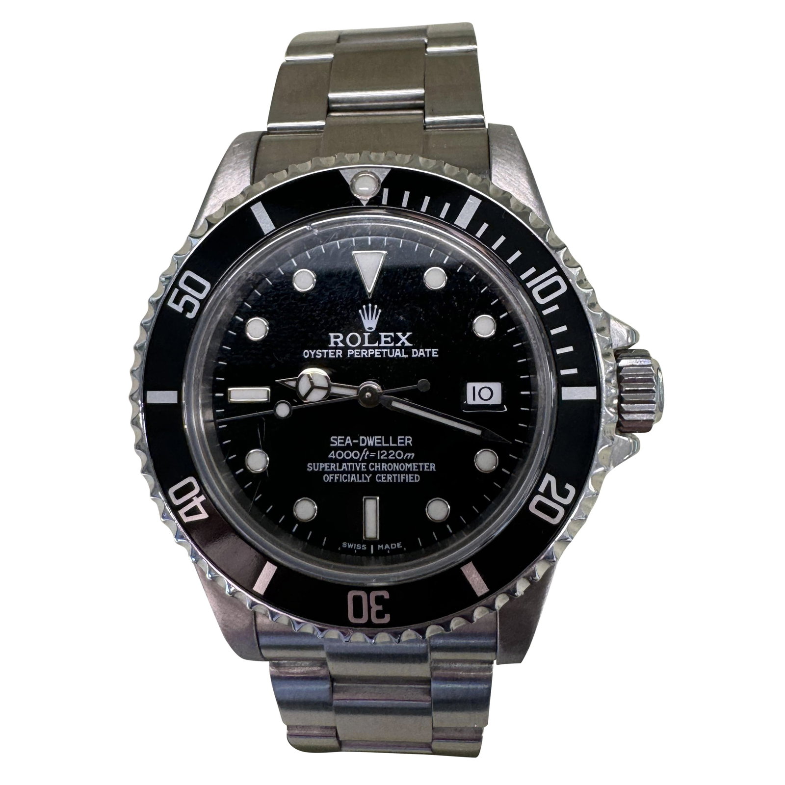 Rolex Sea-Dweller 16600 Automatic Stainless Steel Watch 2005: Rolex Sea-Dweller 16600 Automatic Stainless Steel Watch 2005 Introducing the Rolex Sea-Dweller, a contemporary timepiece that combines luxury and functionality. Crafted with a robust stainless steel c