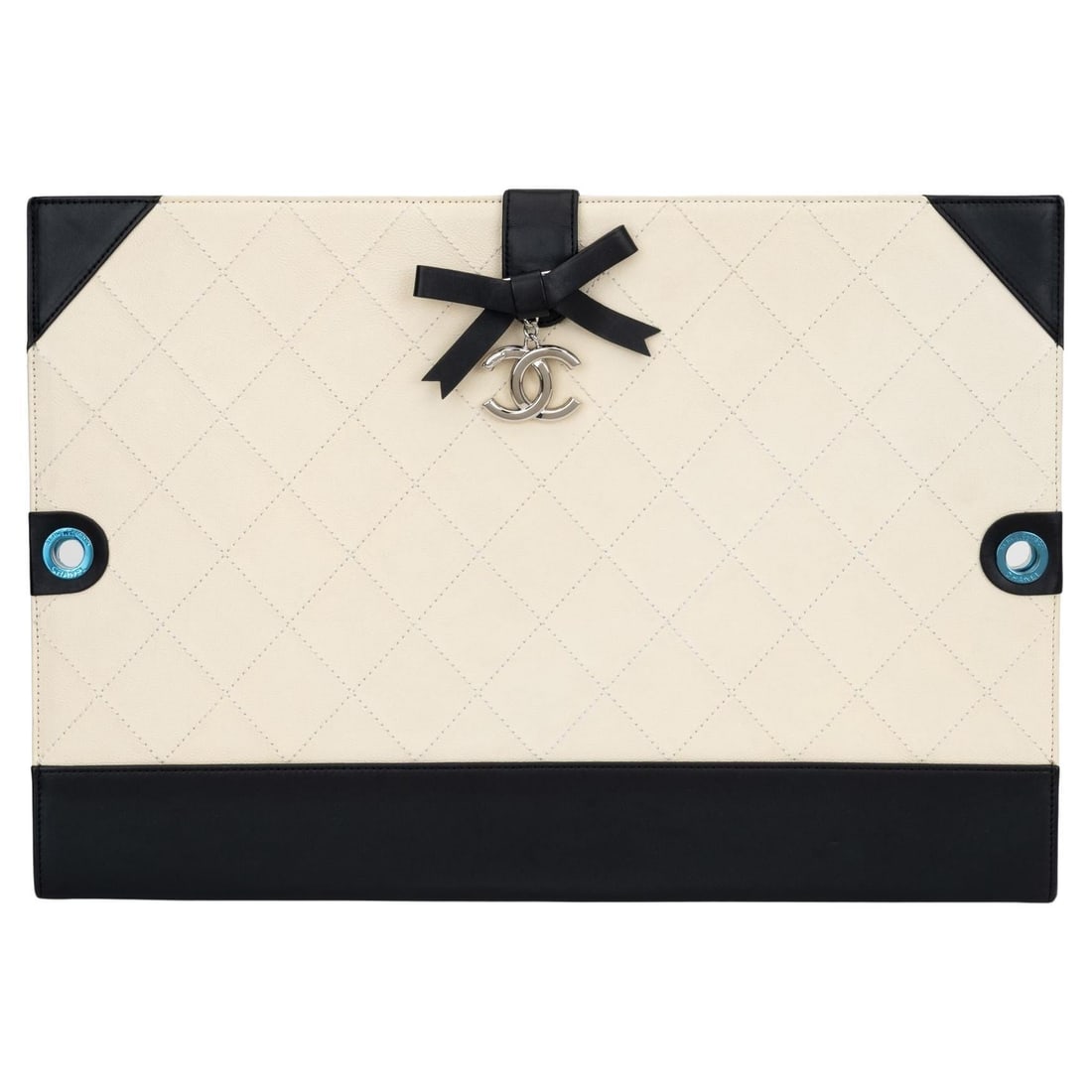 Chanel 2014 White Leather Portfolio Clutch Collection 19 with Hologram: Chanel 2014 White Leather Portfolio Clutch Collection 19 with Hologram Elevate your accessory collection with this Chanel 2014 White Portfolio Clutch, a stunning piece from the Spring 2014 runway. Cra