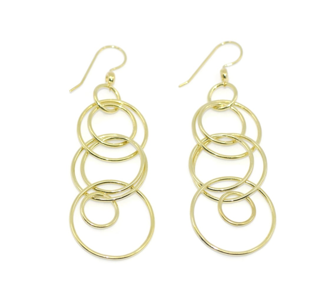 Ippolita Dangle Drop 18K Yellow Gold Earrings 3 Inches: Ippolita Dangle Drop 18K Yellow Gold Earrings 3 Inches These Ippolita earrings are crafted from 18k yellow gold and feature a dangle/drop style set with diamonds. The earrings measure 3 inches in leng