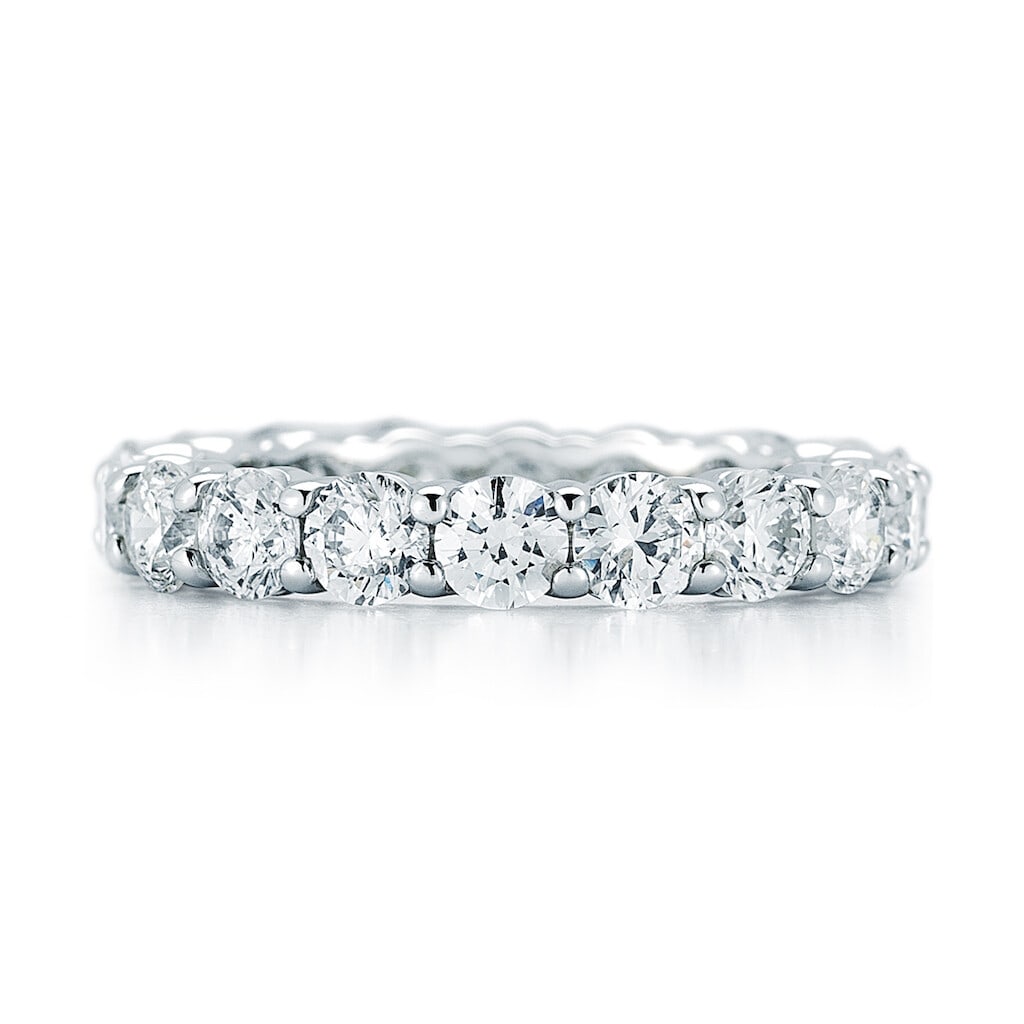 Rachel Koen IGI Certified Platinum Diamond Eternity Band 4 cttw: Rachel Koen IGI Certified Platinum Diamond Eternity Band 4 cttw This exquisite platinum eternity band features a stunning array of round cut diamonds totaling 4 carats (cttw). Crafted from high-qualit