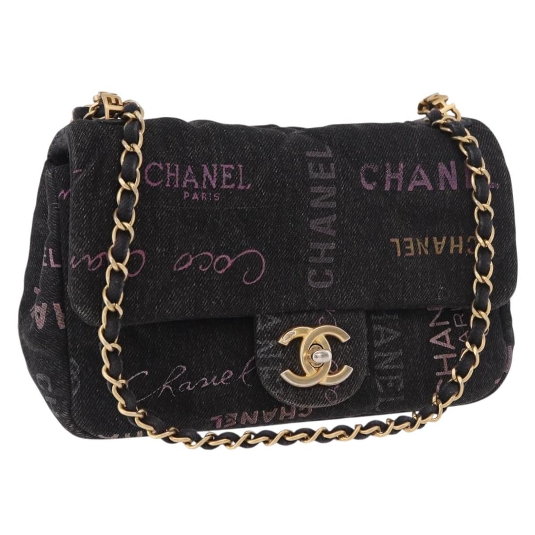 Chanel Matelasse 22 Denim Shoulder Bag Black Gold Tone CC: Chanel Matelasse 22 Denim Shoulder Bag Black Gold Tone CC CHANEL Matelasse 22 shoulder bag in black and gold canvas, made in Italy. The bag features a shoulder strap with an approximate 56 cm drop and