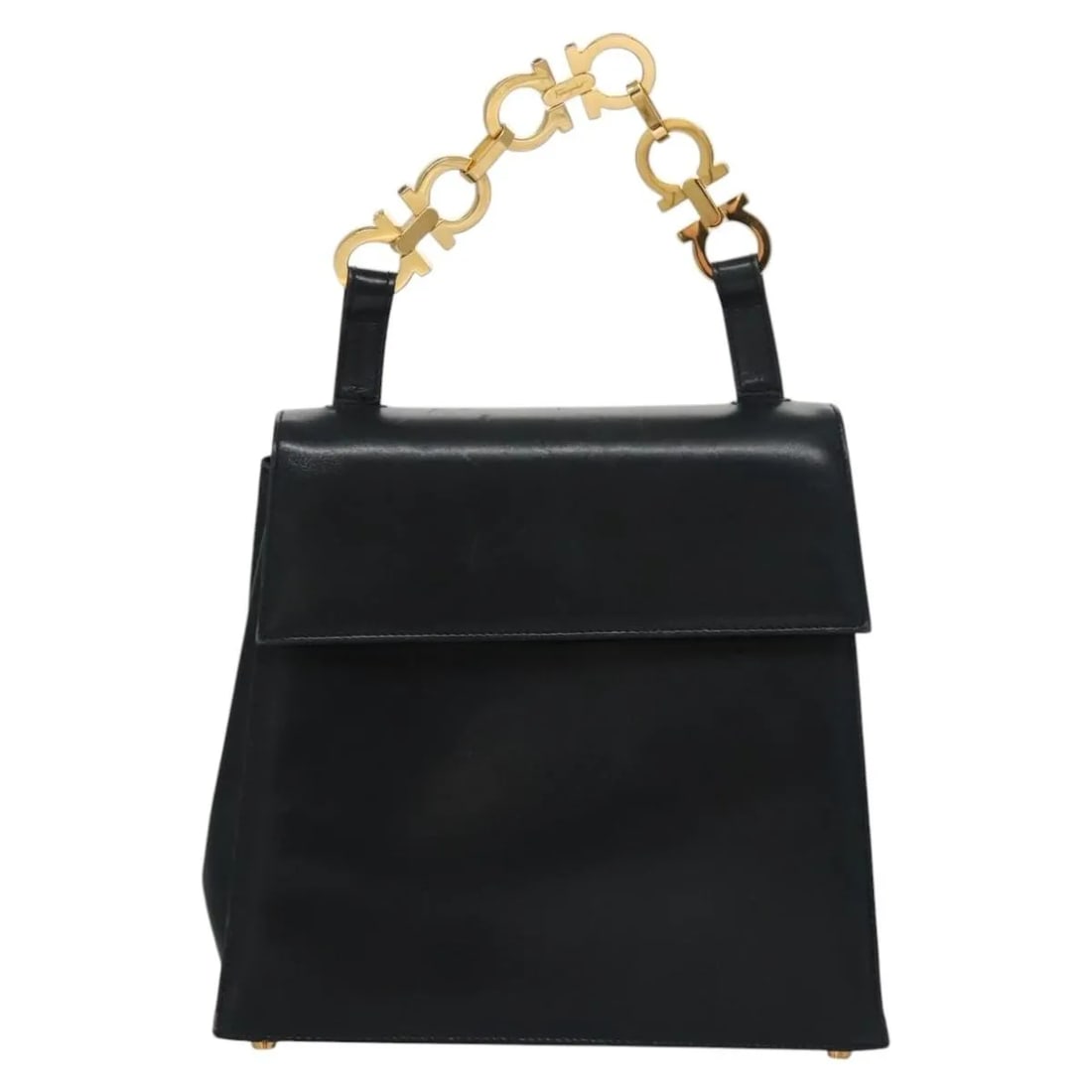 Black Leather Shoulder Bag Salvatore Ferragamo Gancini Flap: Black Leather Shoulder Bag Salvatore Ferragamo Gancini Flap Salvatore Ferragamo Gancini Flap leather bag in black. This women's bag is made in Italy and shows fair vintage condition with honest wear. 