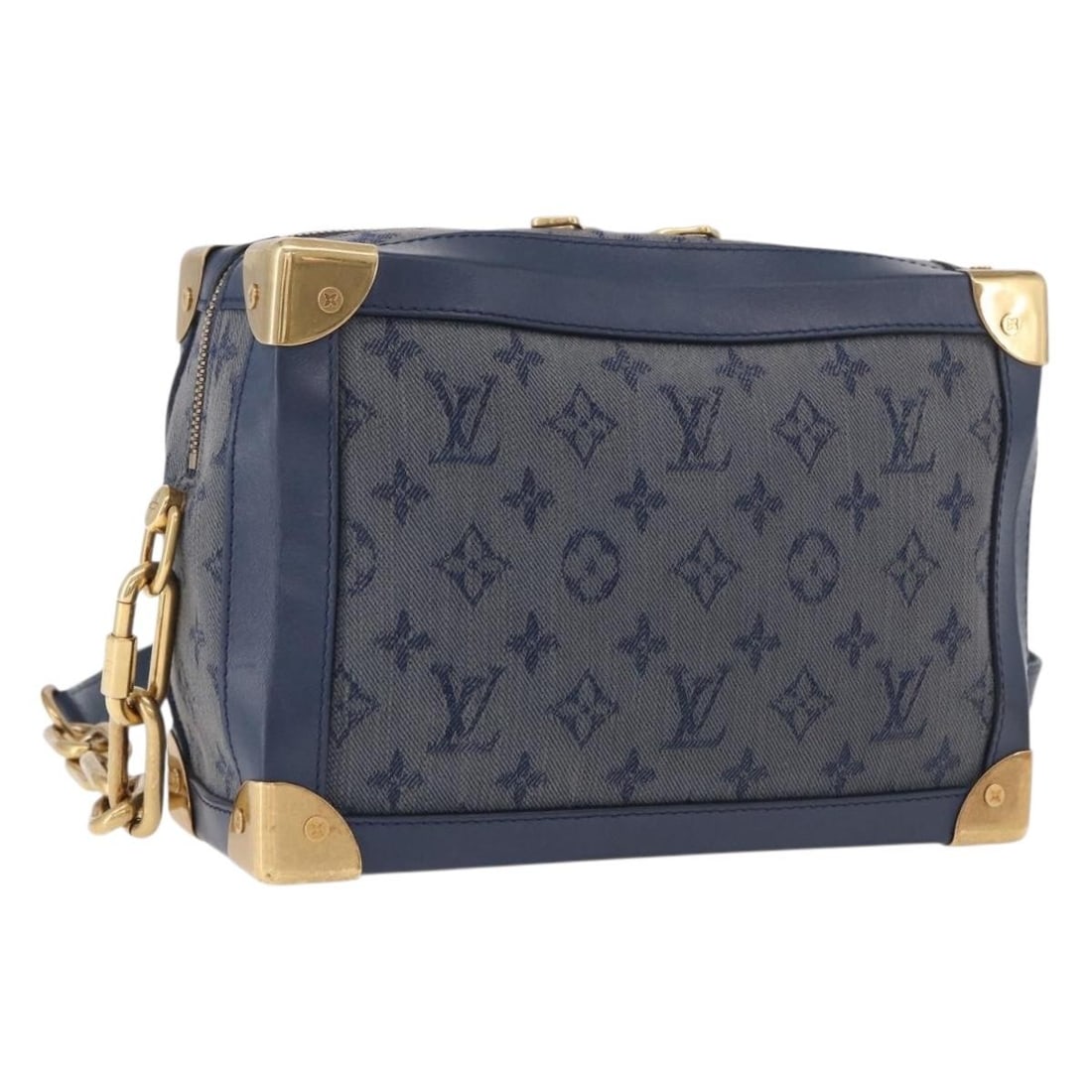 Louis Vuitton M44723 Soft Trunk Shoulder Bag Blue Monogram Denim: Louis Vuitton M44723 Soft Trunk Shoulder Bag Blue Monogram Denim Louis Vuitton Monogram Denim Soft Trunk Bag in blue, made from Monogram Denim Canvas. This shoulder bag includes a dust bag and was mad