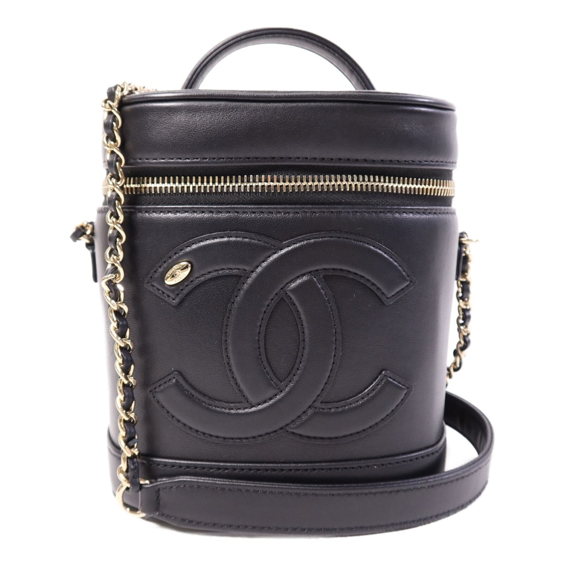 CHANEL AS0323 Lambskin Vanity Case Chain Shoulder Bag Black: CHANEL AS0323 Lambskin Vanity Case Chain Shoulder Bag Black Vanity case 2-way chain shoulder bag in black lambskin leather with a CC turn-lock style fastener. It features a handle and chain strap, an 