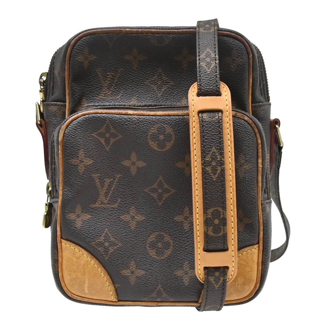 Louis Vuitton Amazone Monogram Crossbody Bag M45236 France: Louis Vuitton Amazone Monogram Crossbody Bag M45236 France Louis Vuitton Amazon crossbody shoulder bag in brown Monogram canvas and leather, made in France. This vintage medium-sized bag features a zi