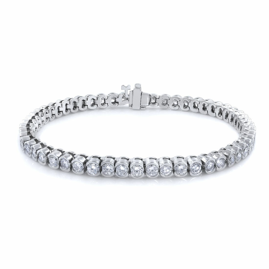 Rachel Koen 18K White Gold 4.93ct Diamond Tennis Bracelet 55 Stones: Rachel Koen 18K White Gold 4.93ct Diamond Tennis Bracelet 55 Stones Discover the elegance of this exquisite 18K white gold tennis bracelet, designed by Rachel Koen. This classic piece features a stunn
