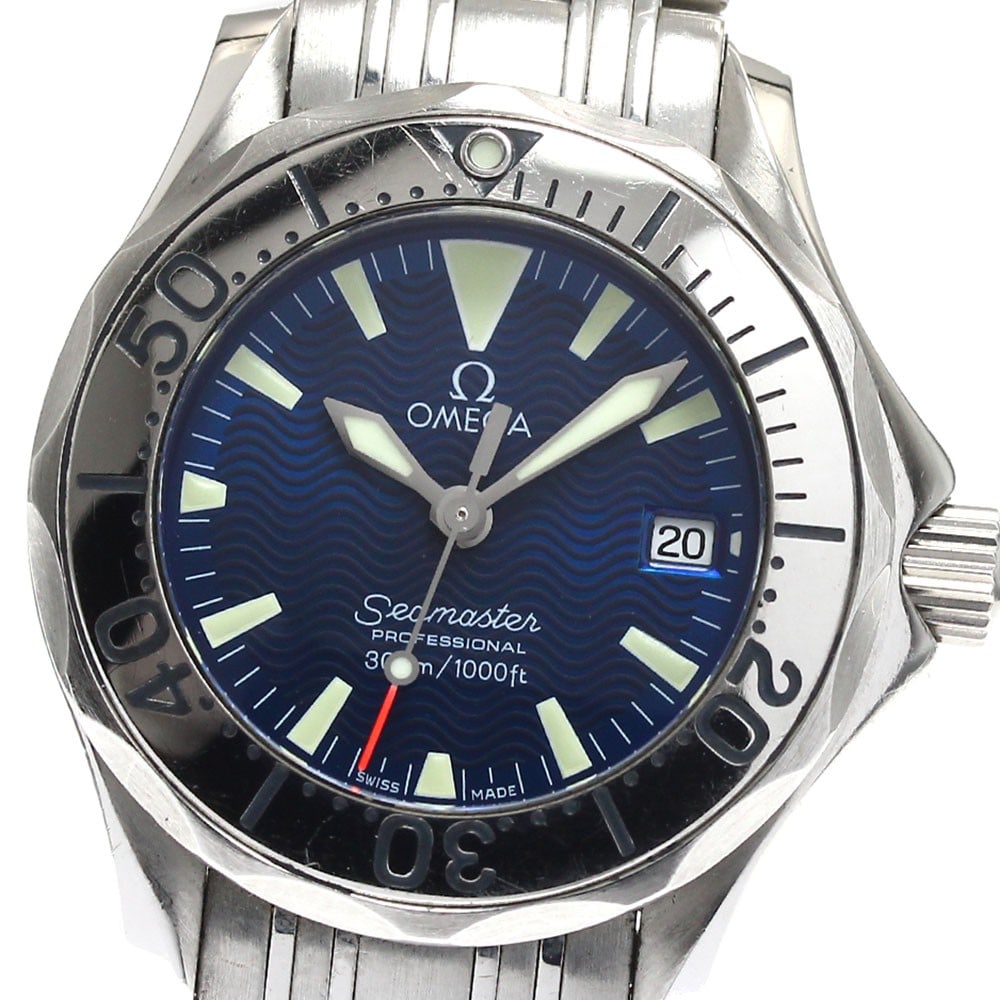OMEGA Seamaster 300m ladies quartz date stainless steel watch: OMEGA Seamaster 300m ladies quartz date stainless steel watch This OMEGA Seamaster 300m Date Quartz ladies wristwatch features a stainless steel case and bracelet with a navy dial. It is equipped with